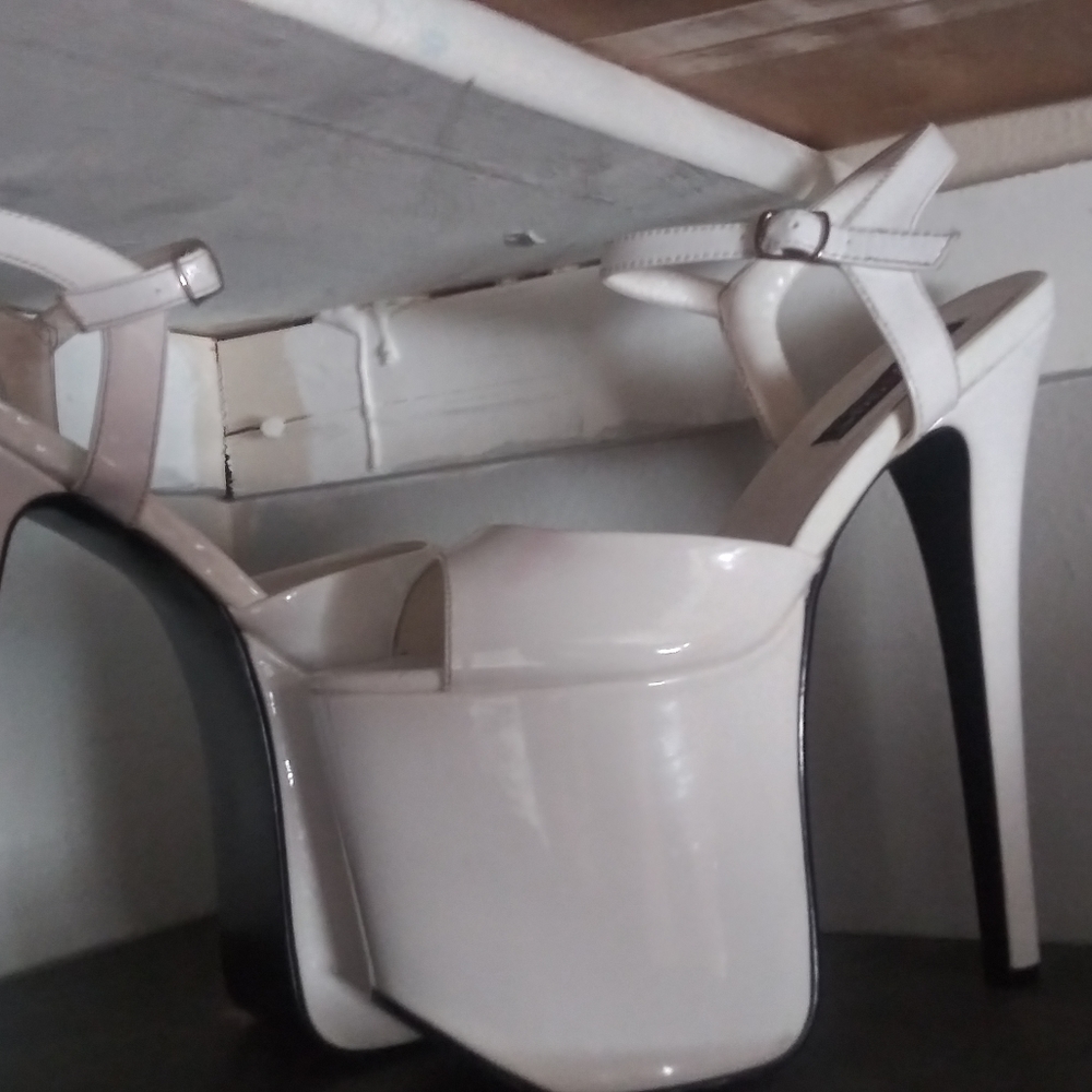 COPY - Devious heels
